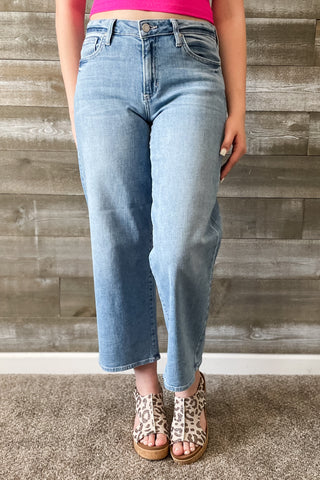 Just Black Denim Petite Slim Wide Leg Jeans in Light Wash BP500JP