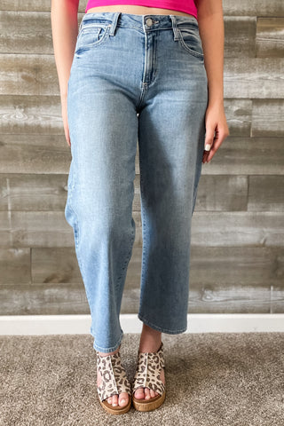 Just Black Denim Petite Slim Wide Leg Jeans in Light Wash BP500JP