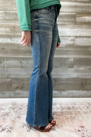 Judy Blue Mid Rise Tummy Control Top Flare Jeans Vintage Wash with back shield pockets with booty lifting JB88934REG MD