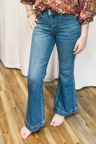 Judy Blue Jeans Petite High Rise Tummy Control Flare Denim JB881018-PT Medium Wash Double Button Waistband