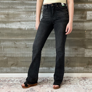 new arrivals from judy blue, 1822 denim, z supply, corkys and more!