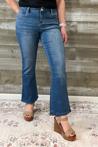 1822 Denim Petite Mid Rise Slim Bootcut Jeans Tobias Medium Wash C95CP2184C7-28T