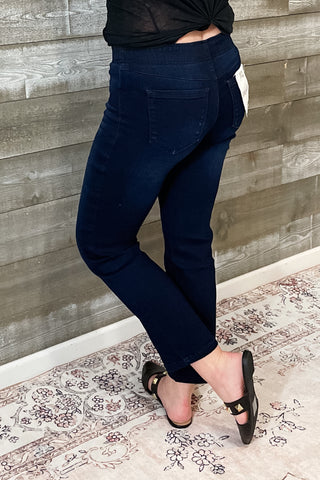 1822 Denim Petite Pull On Straight Leg Jeans Dark Indigo Wash Giovanna C80CP2471A3-GIO