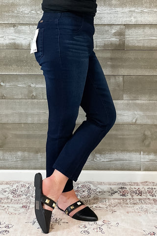 1822 Denim Petite Pull On Straight Leg Jeans Dark Indigo Wash Giovanna C80CP2471A3-GIO