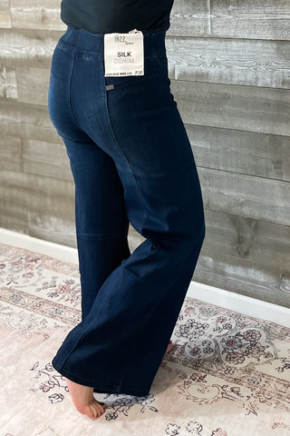 1822 Denim Petite High Rise Pull On Elastic Waist Wide Leg Jeans with Ab-solve Tummy Control Top in Naila Silk Denim C95CP2474A3-45N