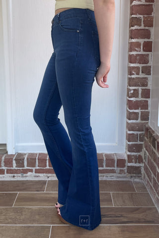 1822 Denim 34" Tall Mid-Rise Flare Jean in Queens Wash