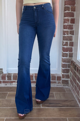 1822 Denim 34" Tall Mid-Rise Flare Jean in Queens Wash