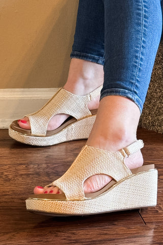 Corkys Carley in Raffia