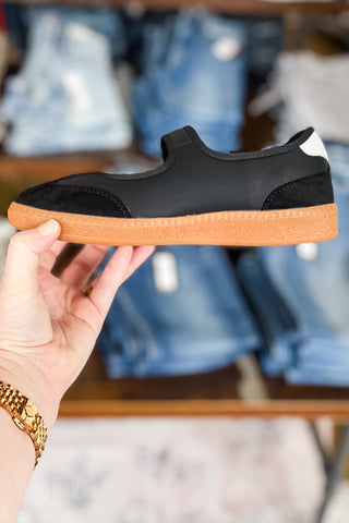 Corkys Footwear Calm Down mary jane style sneaker in black with 2 white stripes and heel detail inside view
