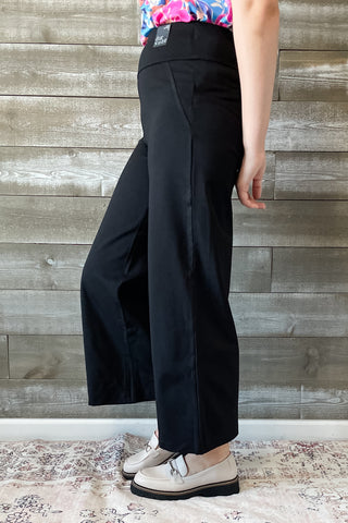 Dear Scarlett Magic Cropped Wide Leg Black Slacks Suit Separates Dress Pants Pull On Elastic Waist with Tummy Control