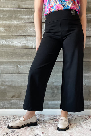 Dear Scarlett Magic Cropped Wide Leg Black Slacks Suit Separates Dress Pants Pull On Elastic Waist with Tummy Control