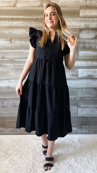 entro tiered midi dress with wide ruffle sleeves and v-neckline D18817 black