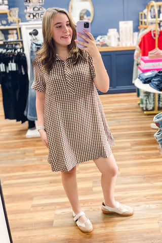 Entro brown gingham mini dress short sleeves a-line silhouette D32378 mirror selfie