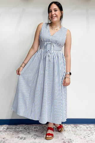 Entro Blue Striped Sleeveless Midi Dress Empire Waist Bow Detail D27322