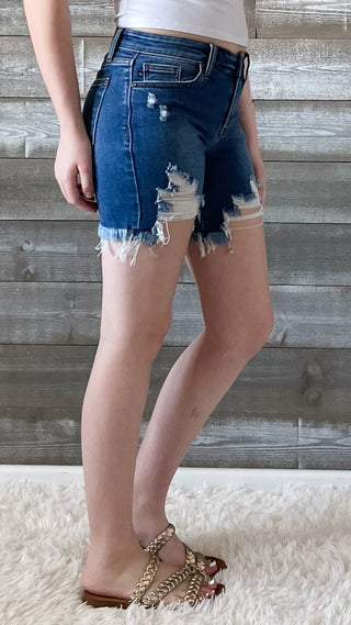 judy blue mid rise destroyed fray hem shorts in medium wash JB15280 MD