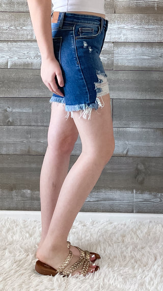 judy blue mid rise destroyed fray hem shorts in medium wash JB15280 MD