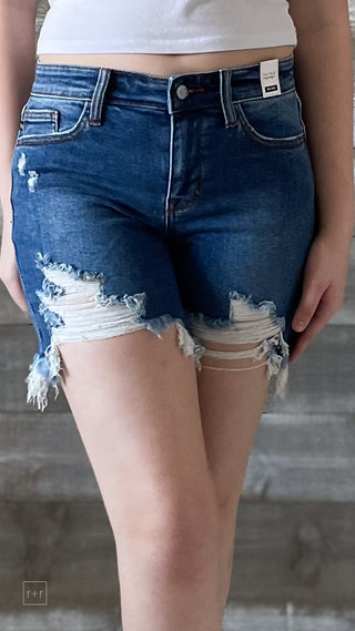 judy blue mid rise destroyed fray hem shorts in medium wash JB15280 MD