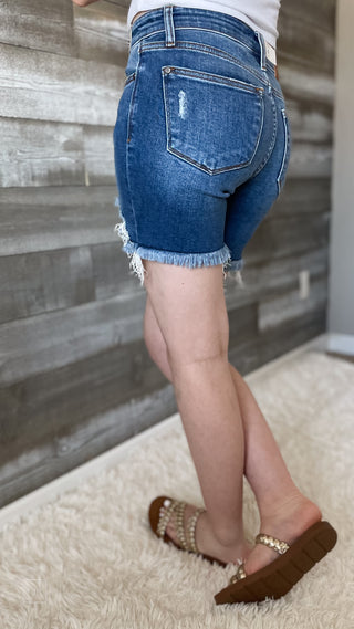 judy blue mid rise destroyed fray hem shorts in medium wash JB15280 MD