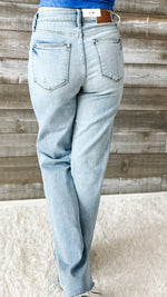 judy blue v front waistband straight leg jeans light wash JB82483REG LT