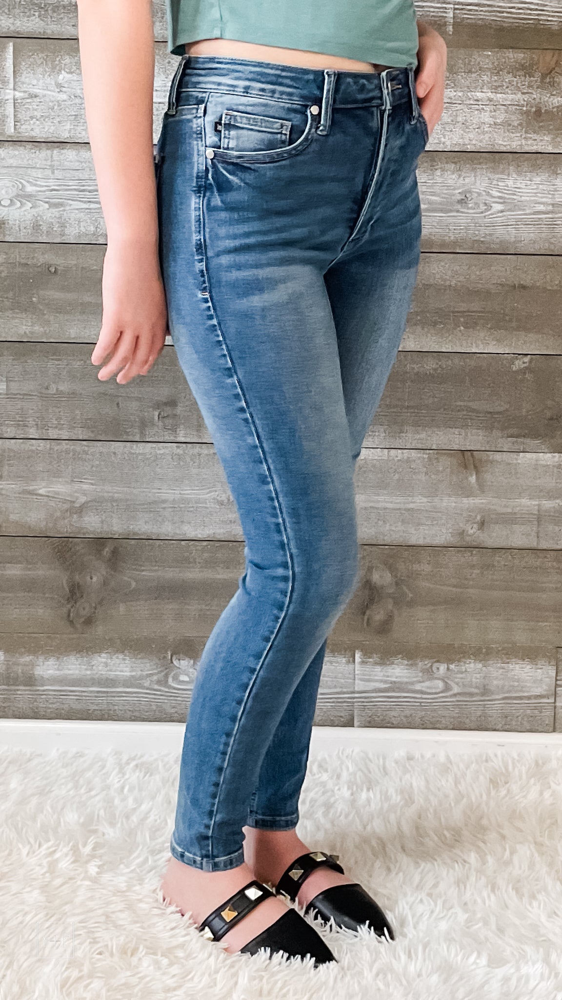 88212 Gemma Hi-Waist Skinny Control Top Judy Blue Jeans – True Betty  Boutique