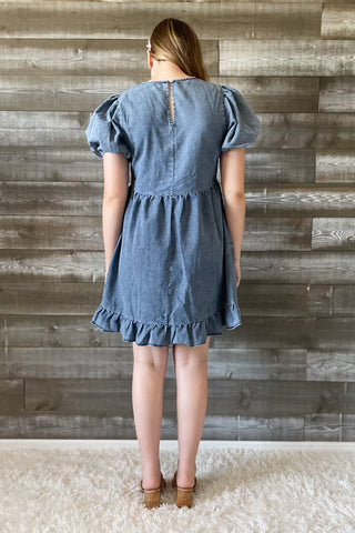 jodifl washed denim chambray babydoll dress vneck and puffed sleeves G11208