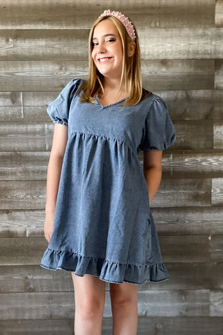 jodifl washed denim chambray babydoll dress vneck and puffed sleeves G11208