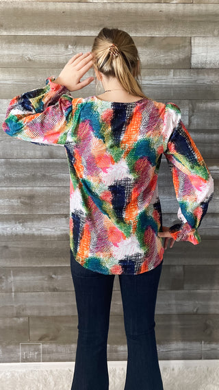 jodifl v-neck long-sleeve blouse in abstract green mix print H10461-5