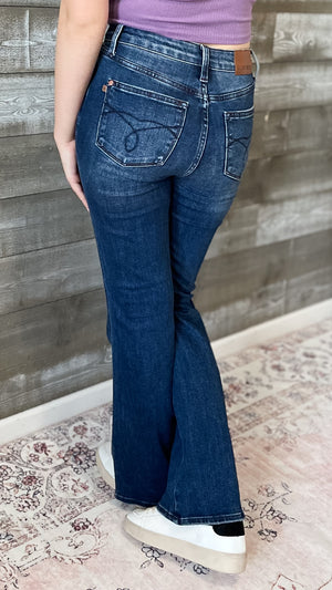 judy blue high waist tummy control top back pocket embroidered bootcut jeans short petite inseam JB88786 DK