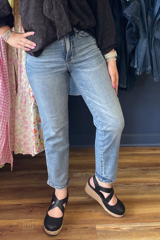Judy Blue Jeans High Waist Tummy Control Peggy Ankle Straight Denim in Break Through Blue medium wash 881166REG regular length front view