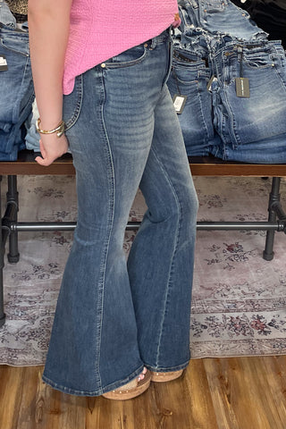 Judy Blue High Waist Tummy Control Jaqueline Flare Jeans JB881125REG high rise denim with double button and shield pockets in vintage dark wash