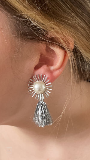 mary kathryn design silver metallic starburst tassel earrings