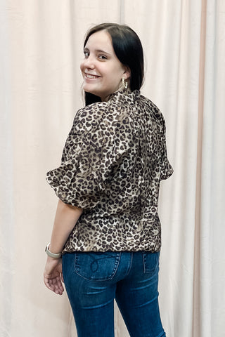 Umgee olive leopard print blouse bubble short sleeves scalloped hem c5012 wc5012