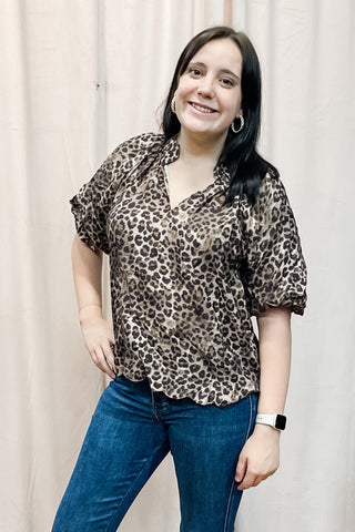 Umgee olive leopard print blouse bubble short sleeves scalloped hem c5012 wc5012