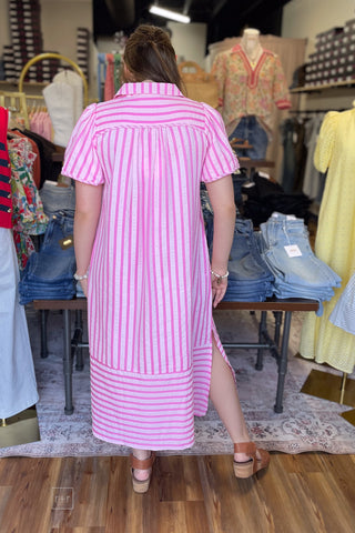 Umgee peony pink striped midi dress puff short sleeves caftan style C5868 back view