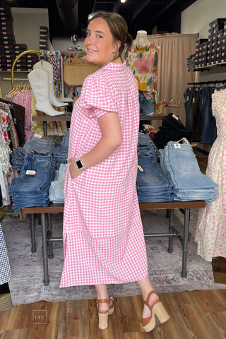 Umgee peony pink gingham midi dress short puff sleeves back over the shoulder view C6338