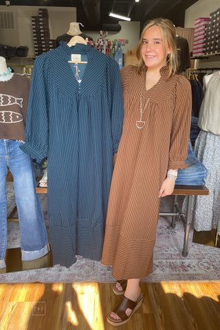 Umgee striped seersucker midi dress with mandarin collar C6534 cover shot with both available colors