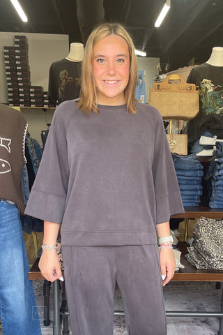 Mohme by Umgee Cupro Raglan Pullover Top Charcoal H1219 front view
