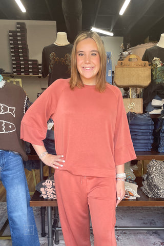 Mohme by Umgee Cupro Raglan Pullover Top Terracotta H1219 front view