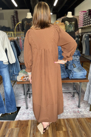 Umgee cappuccino brown striped seersucker midi dress with mandarin collar C6534 back view