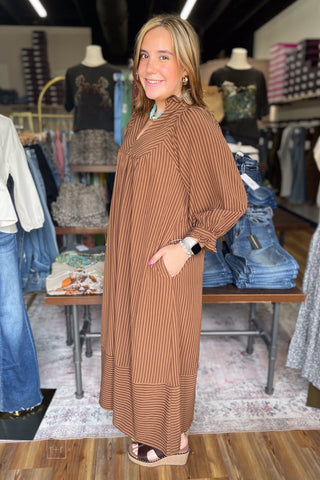Umgee cappuccino brown striped seersucker midi dress with mandarin collar C6534 side view