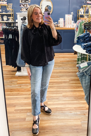 Umgee black Jacquard Tie Neck Textured Blouse Business Casual 3/4 balloon sleeves C6665 mirror selfie