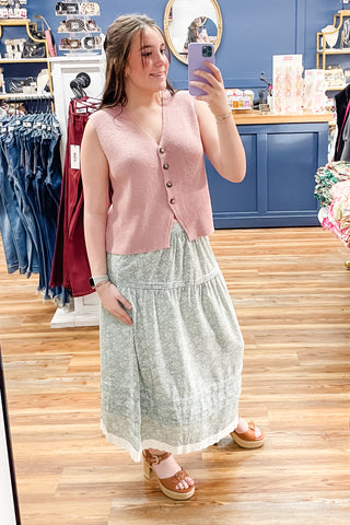 Wishlist sage midi skirt white floral print cotton eyelet lace trim with ruffle detail  WL25-12361. spring prairie style. lined. pockets.