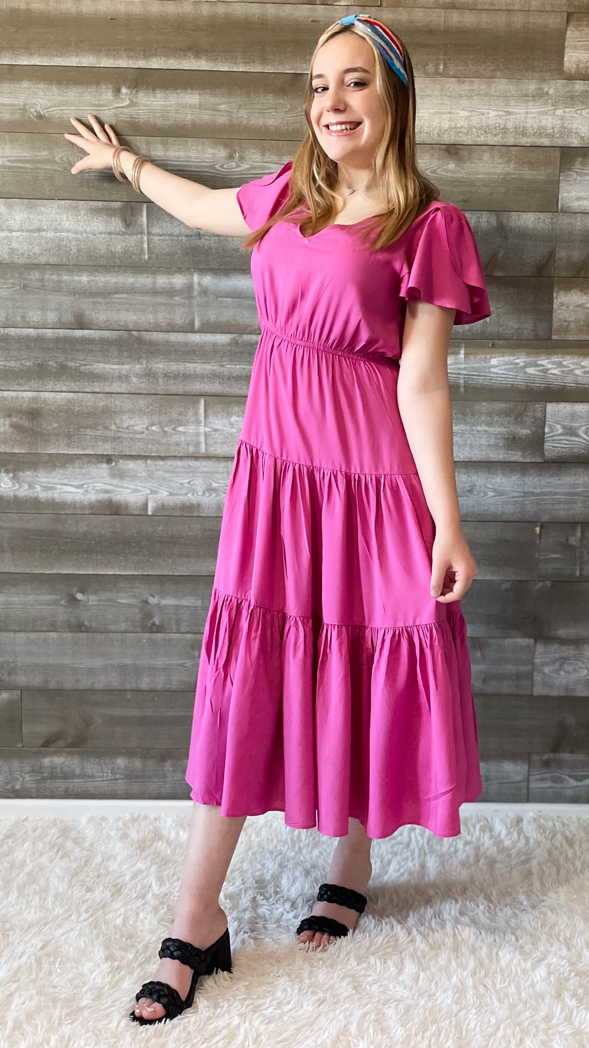 wishlist tiered midi dress in magenta with flutter sleeves WL24-8625