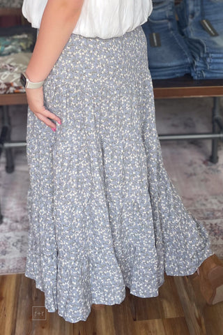 Wishlist Medium Blue White Floral Pattern Midi Tiered Skirt WL26-13172 back view