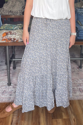 Wishlist Medium Blue White Floral Pattern Midi Tiered Skirt WL26-13172 front view